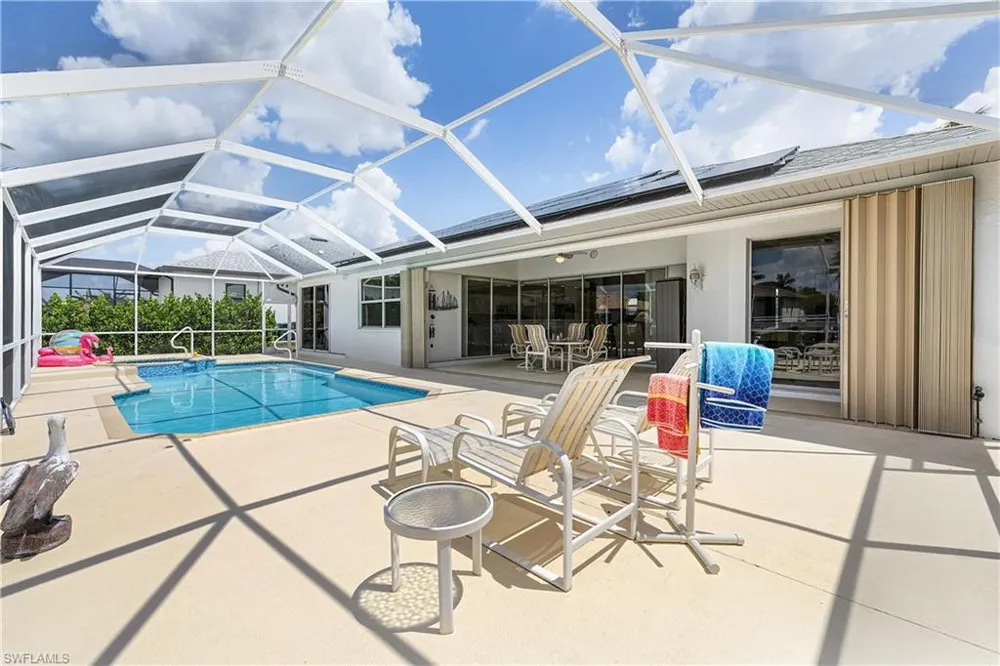 1210 SE 21st Avenue Cape Coral, FL 33990