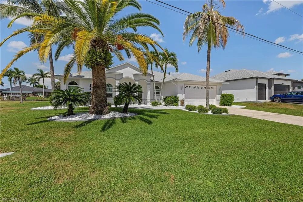 1210 SE 21st Avenue Cape Coral, FL 33990