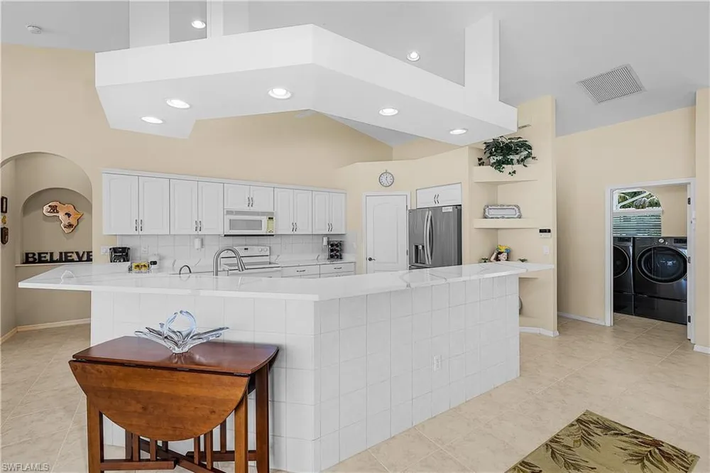 1210 SE 21st Avenue Cape Coral, FL 33990