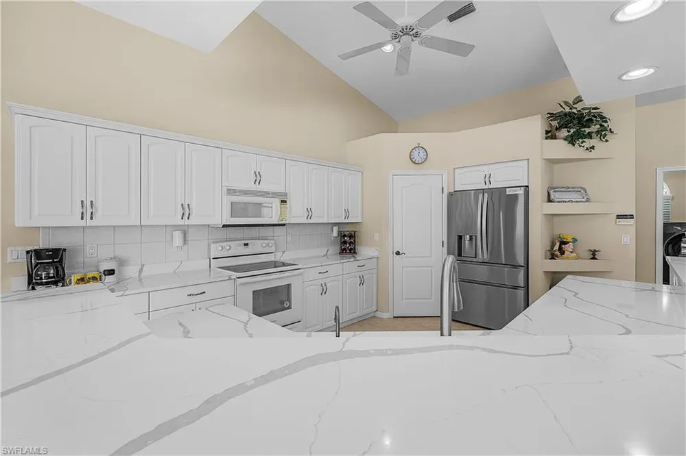 1210 SE 21st Avenue Cape Coral, FL 33990