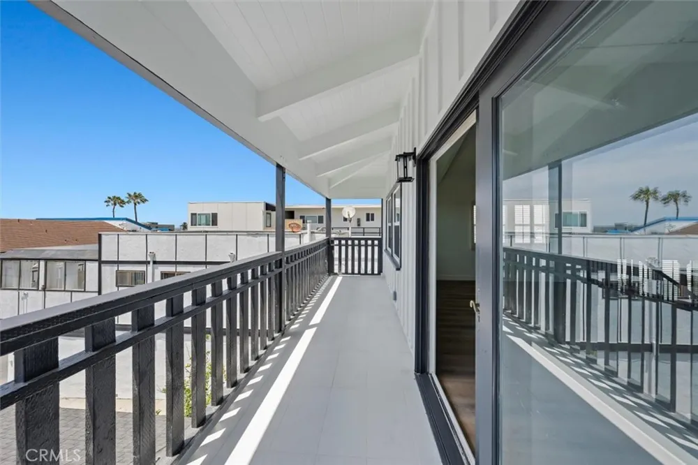 925 Manhattan Avenue Hermosa Beach, CA 90254
