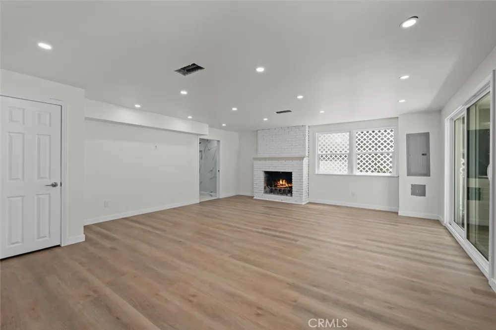 925 Manhattan Avenue Hermosa Beach, CA 90254