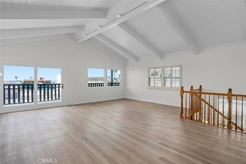 925 Manhattan Avenue Hermosa Beach, CA 90254