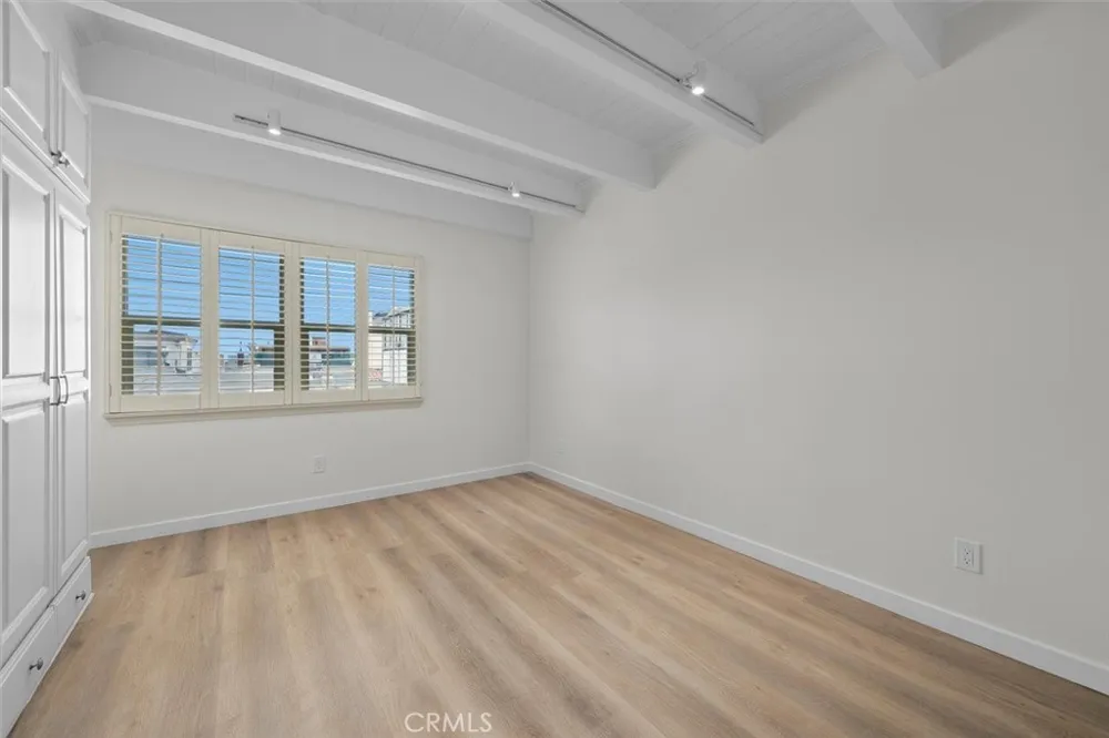 925 Manhattan Avenue Hermosa Beach, CA 90254