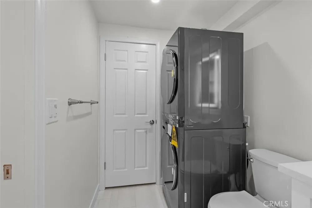 925 Manhattan Avenue Hermosa Beach, CA 90254