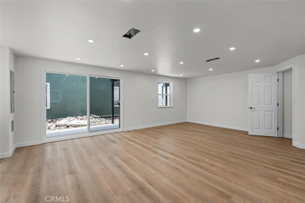 925 Manhattan Avenue Hermosa Beach, CA 90254