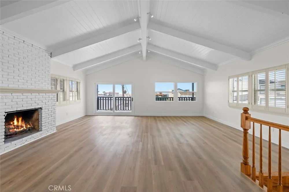 925 Manhattan Avenue Hermosa Beach, CA 90254