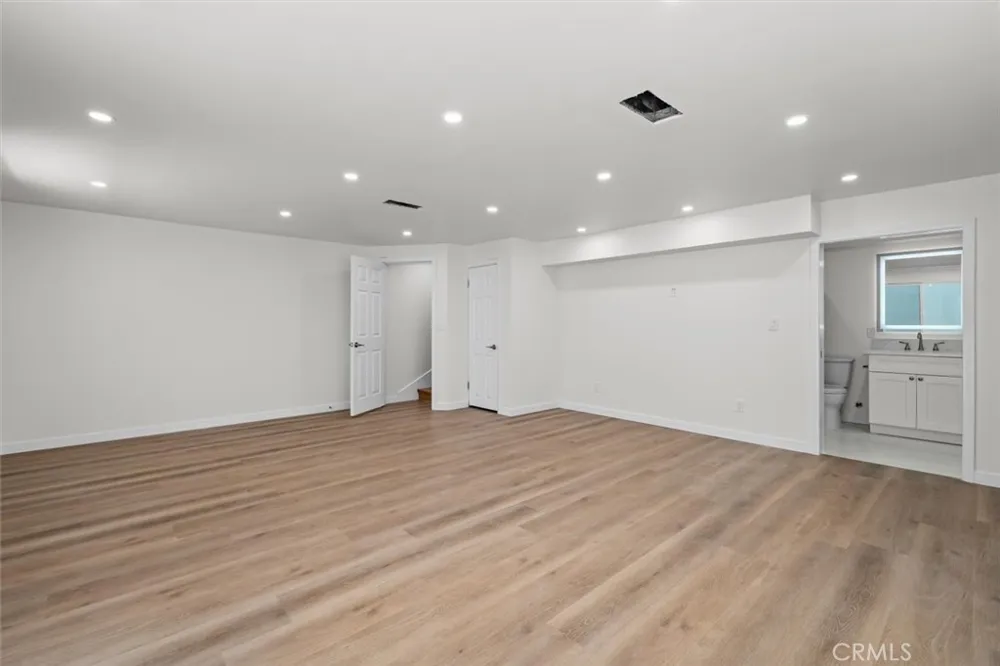 925 Manhattan Avenue Hermosa Beach, CA 90254