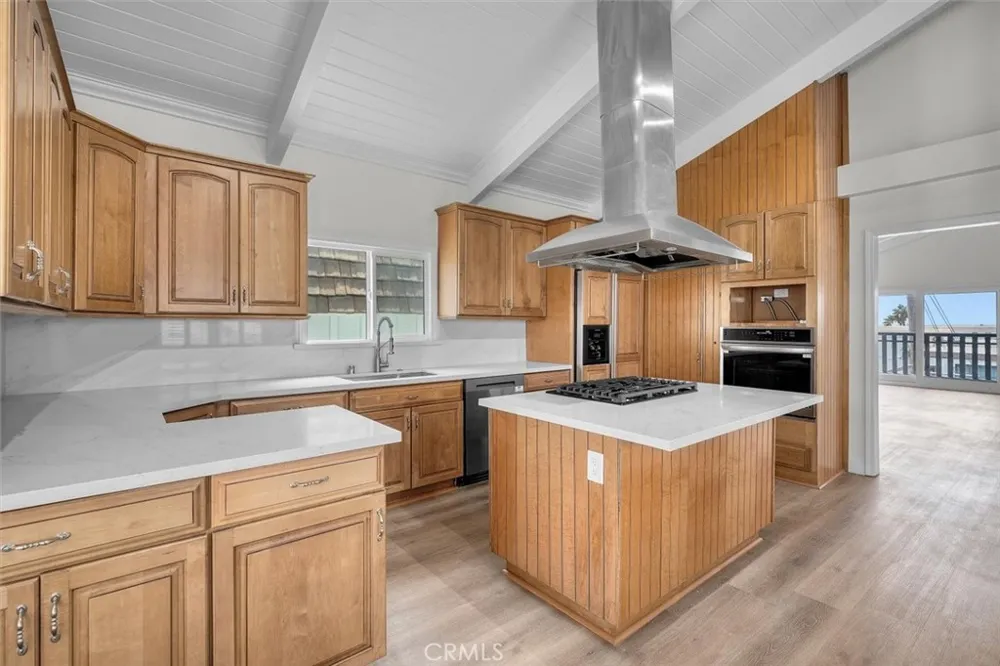 925 Manhattan Avenue Hermosa Beach, CA 90254