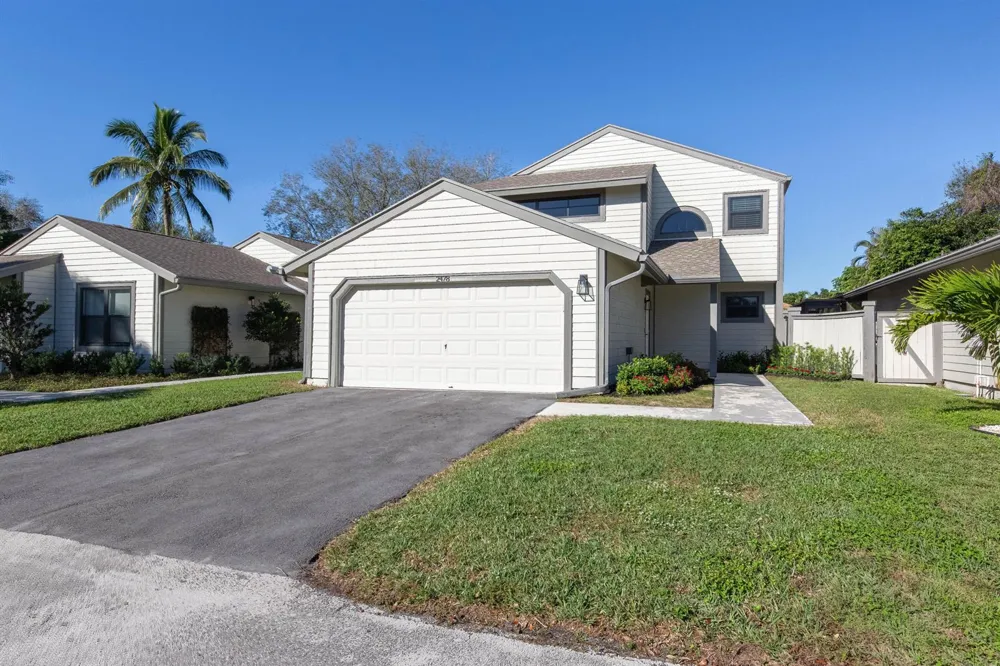 2478 Bedford Mews Drive Wellington, FL 33414