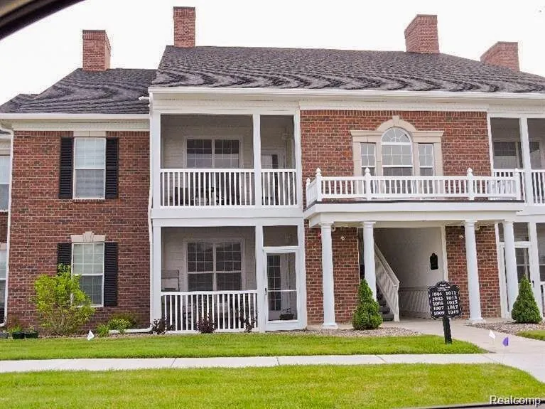 1074 W Summerfield Glen Circle Scio Township, MI 48103