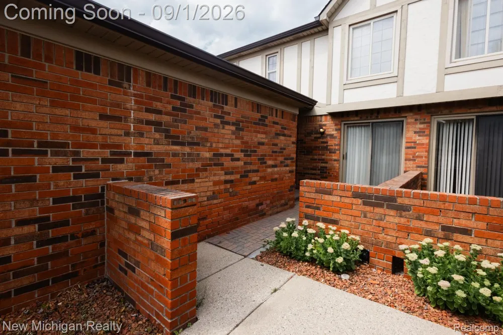 49355 Marquette Court Shelby Charter Township, MI 48315