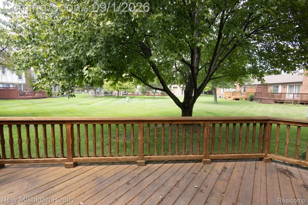 49355 Marquette Court Shelby Charter Township, MI 48315