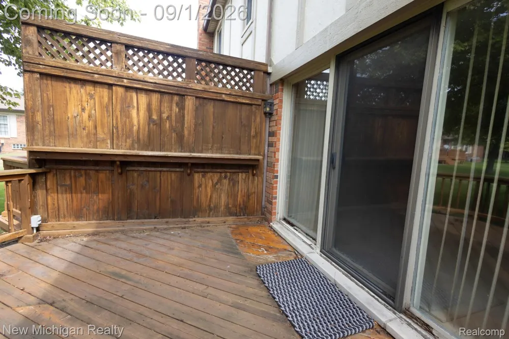 49355 Marquette Court Shelby Charter Township, MI 48315