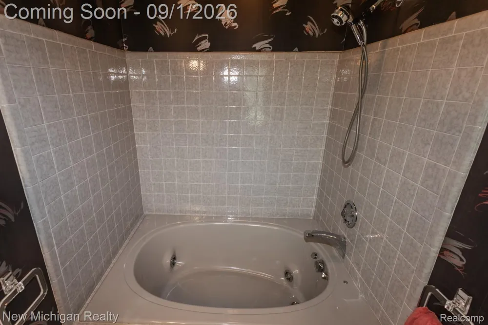 49355 Marquette Court Shelby Charter Township, MI 48315