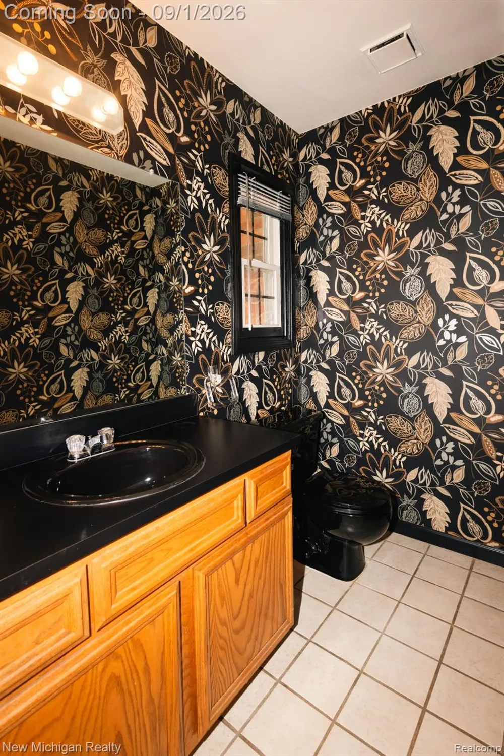 49355 Marquette Court Shelby Charter Township, MI 48315