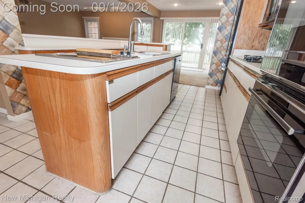 49355 Marquette Court Shelby Charter Township, MI 48315