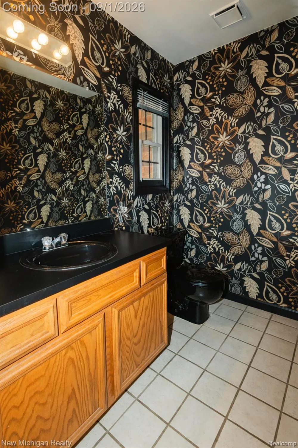 49355 Marquette Court Shelby Charter Township, MI 48315