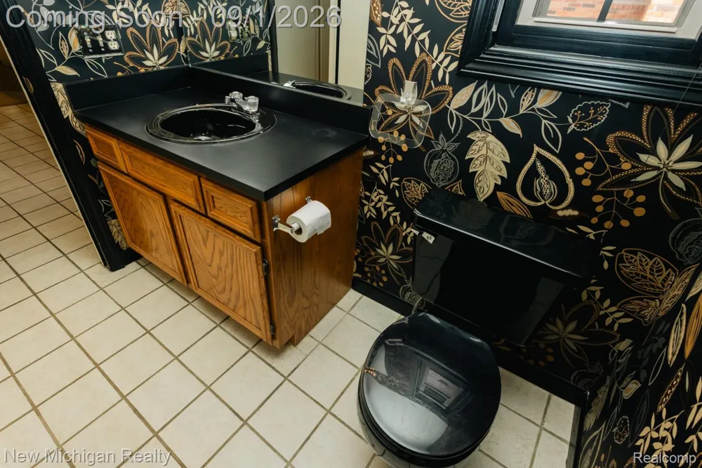 49355 Marquette Court Shelby Charter Township, MI 48315