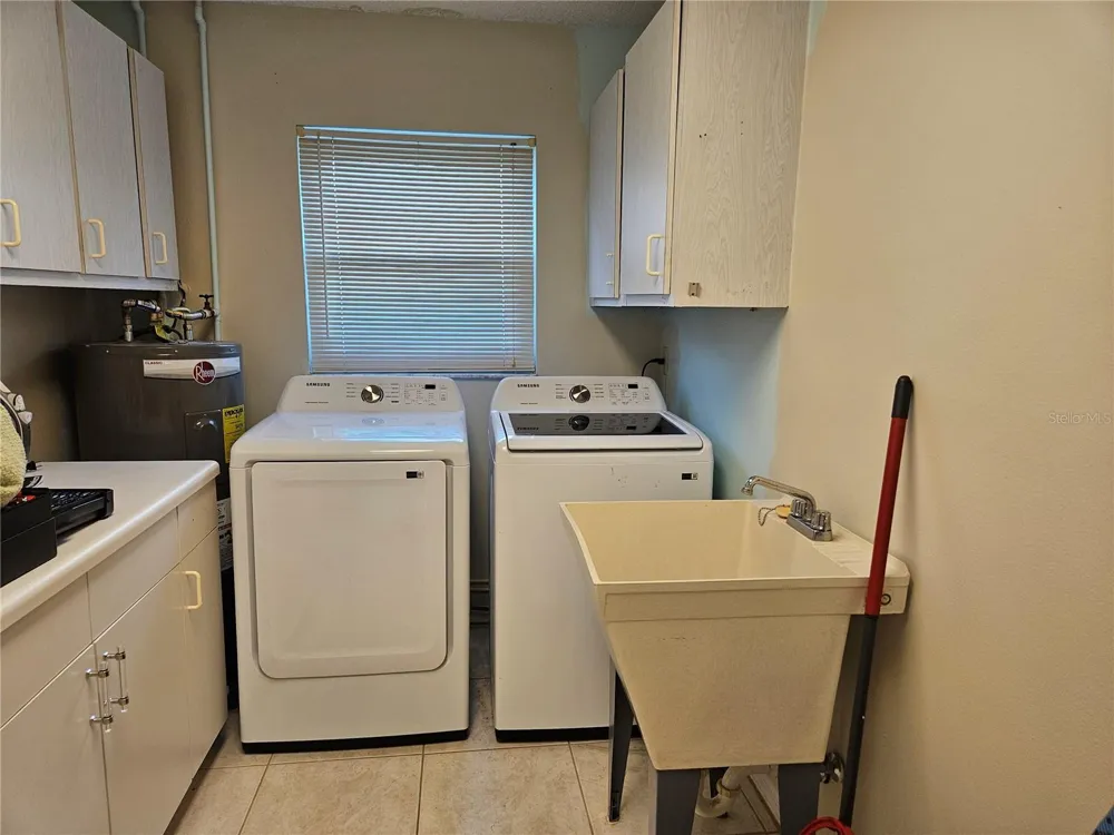 206 SOLA LANE Sun City Center, FL 33573