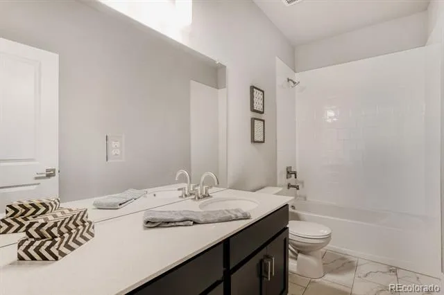 54960 E 27th Avenue Strasburg, CO 80136