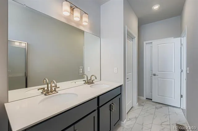 54960 E 27th Avenue Strasburg, CO 80136