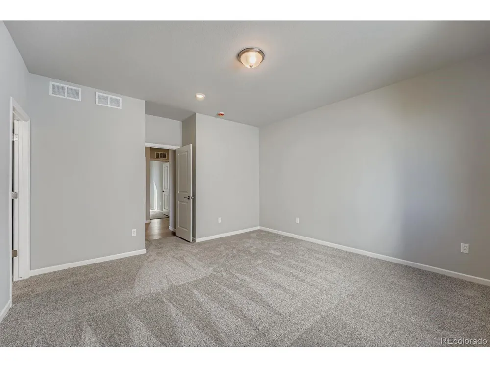 54960 E 27th Avenue Strasburg, CO 80136