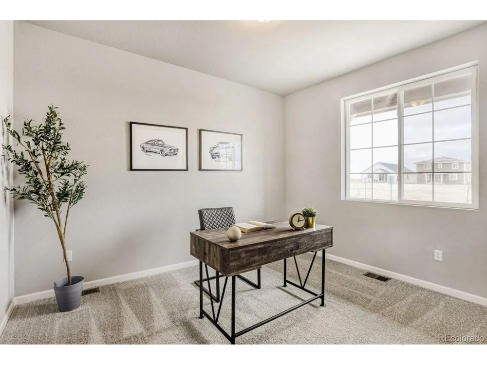 54960 E 27th Avenue Strasburg, CO 80136