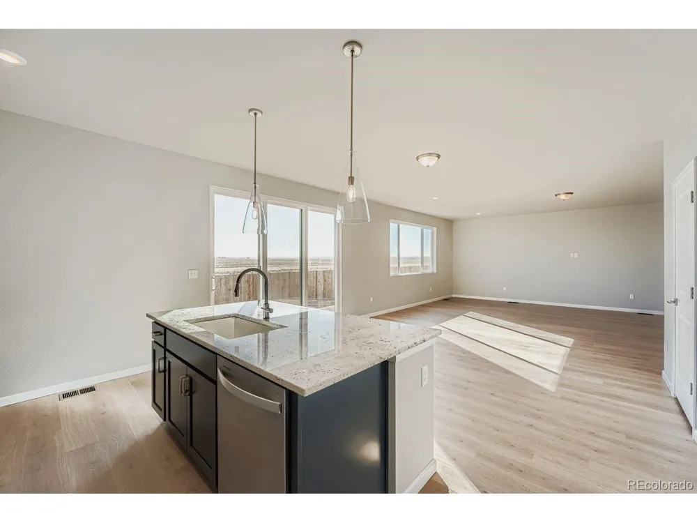 54960 E 27th Avenue Strasburg, CO 80136