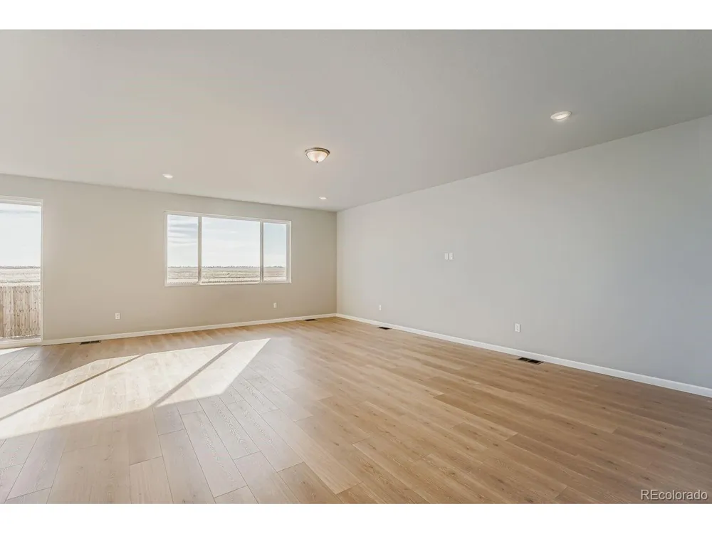 54960 E 27th Avenue Strasburg, CO 80136