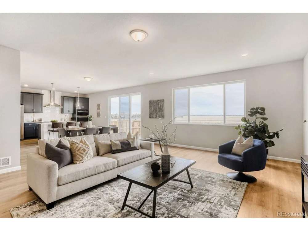 54960 E 27th Avenue Strasburg, CO 80136