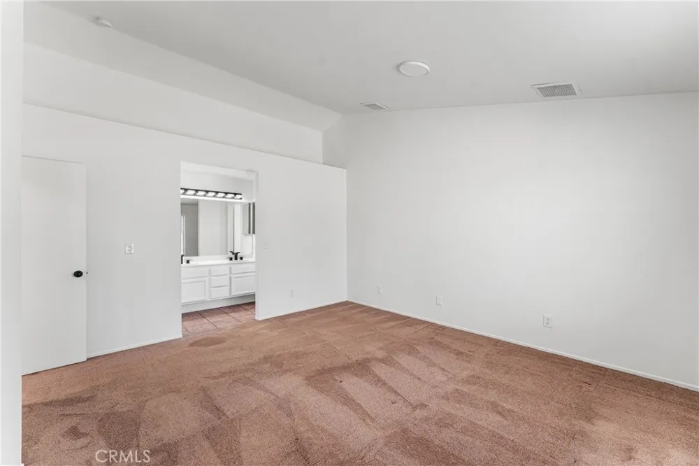 1000 Cloverdale Court Rosamond, CA 93560