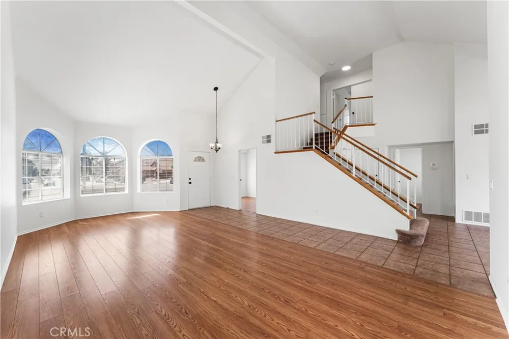 1000 Cloverdale Court Rosamond, CA 93560