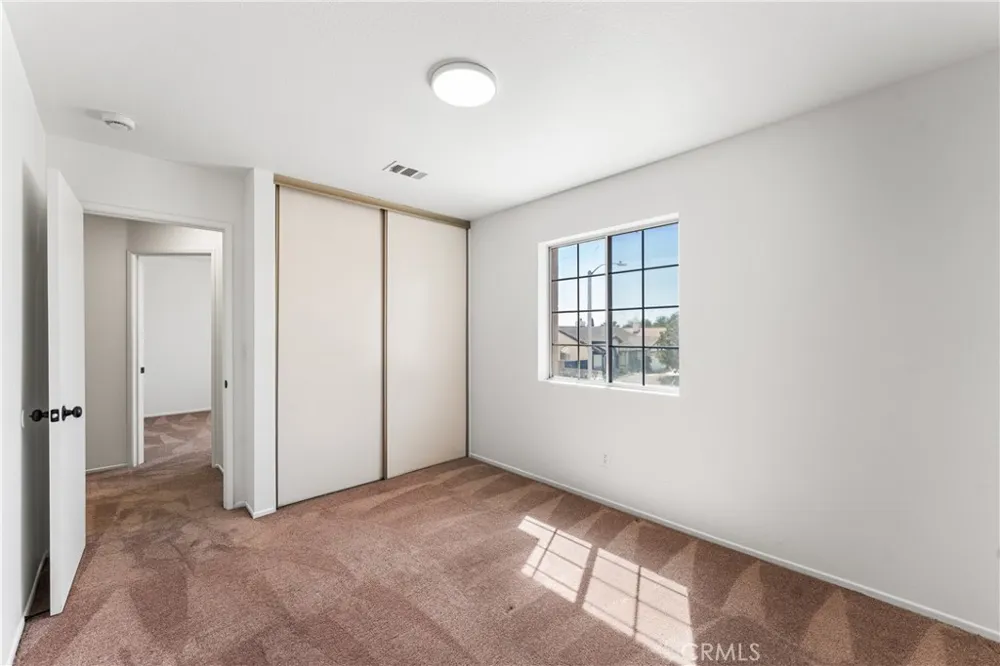 1000 Cloverdale Court Rosamond, CA 93560