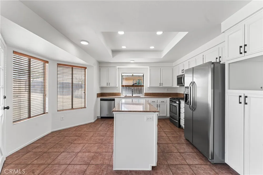 1000 Cloverdale Court Rosamond, CA 93560