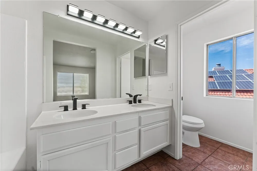 1000 Cloverdale Court Rosamond, CA 93560