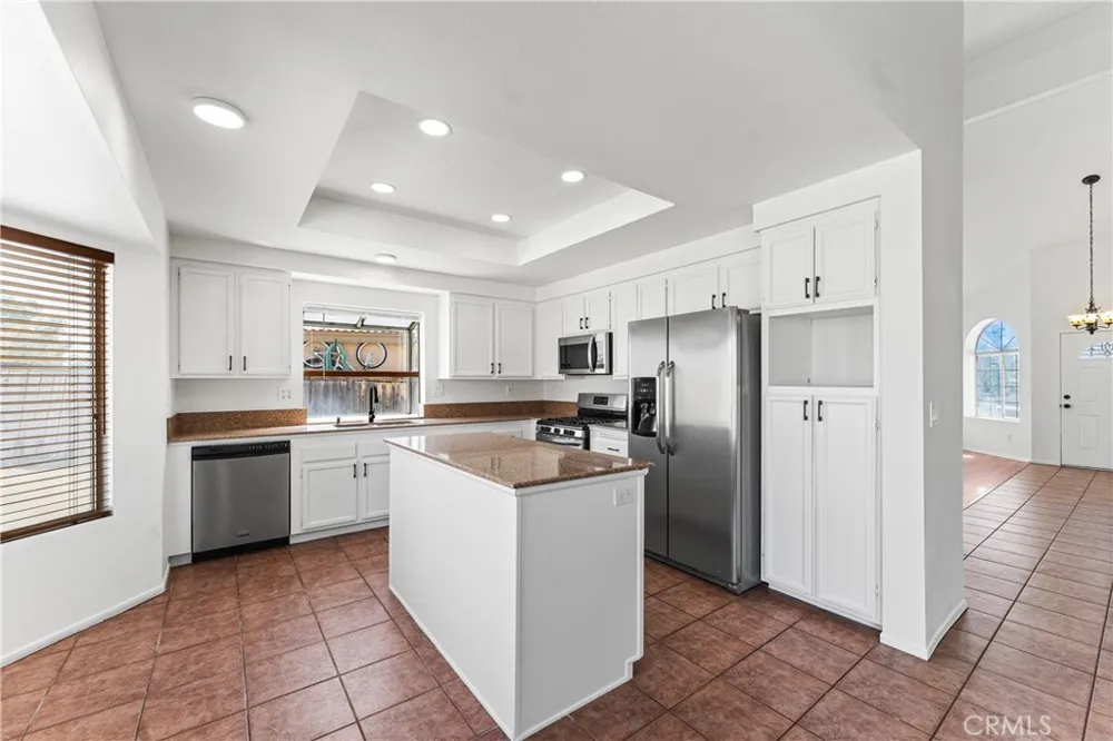 1000 Cloverdale Court Rosamond, CA 93560