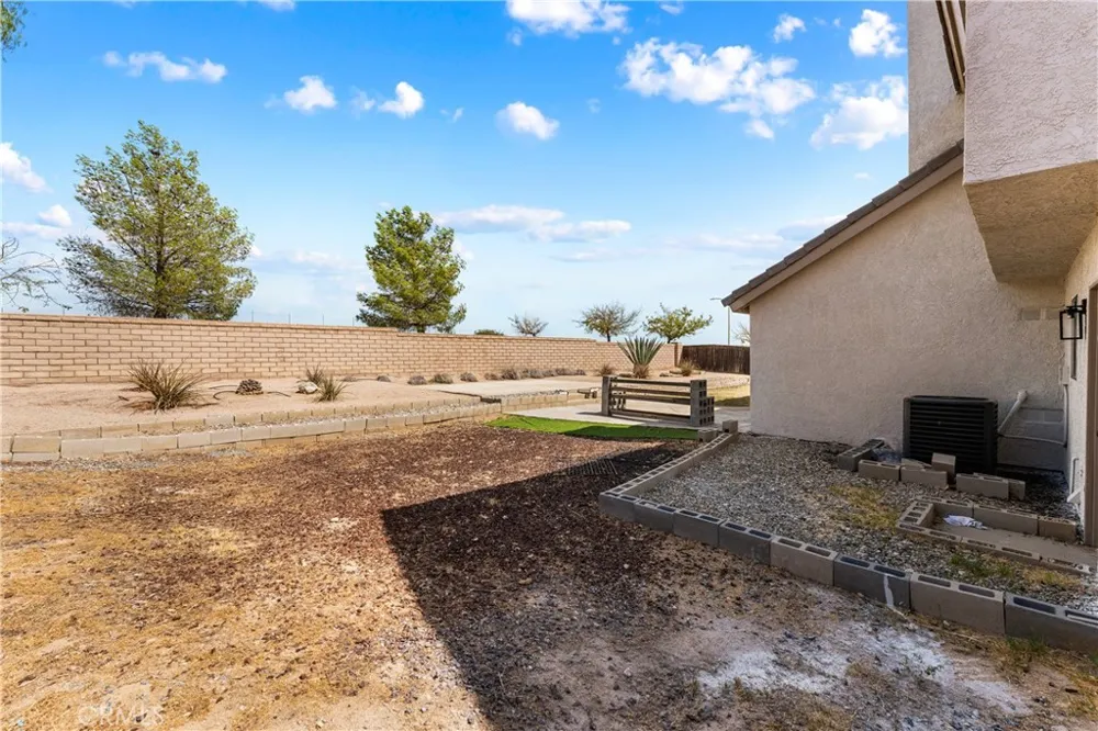 1000 Cloverdale Court Rosamond, CA 93560