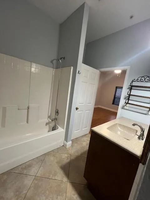 5811 La Costa Drive #210 Orlando, FL 32807