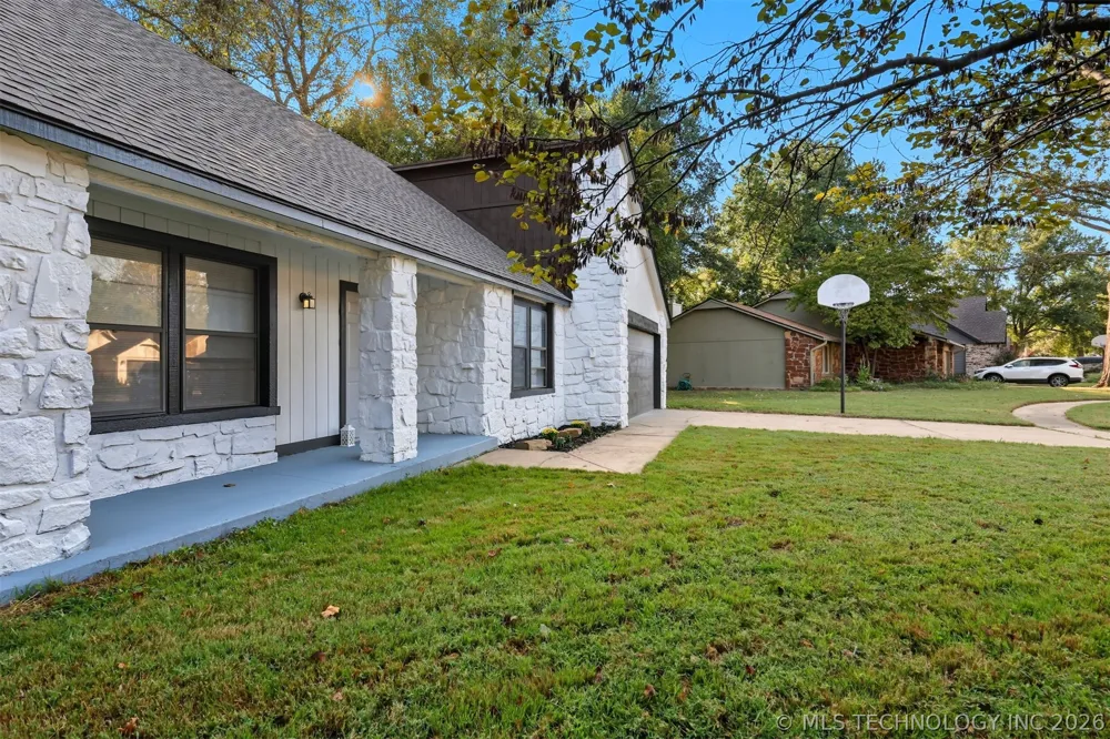 1824 S Umbrella Court Broken Arrow, OK 74012