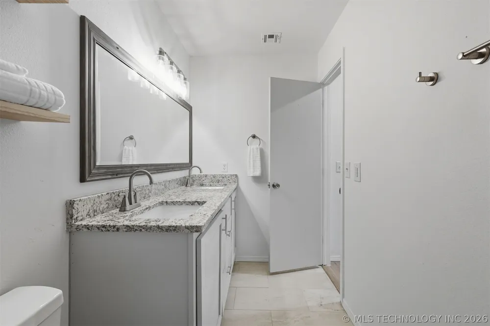 1824 S Umbrella Court Broken Arrow, OK 74012