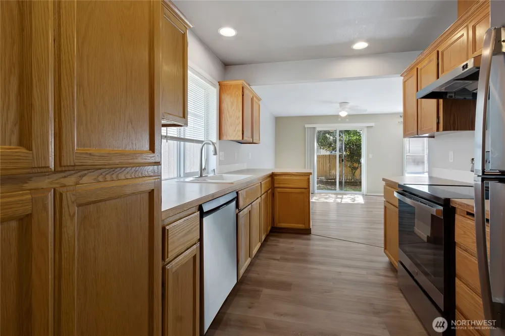 6814 131st Street Ct E Puyallup, WA 98373