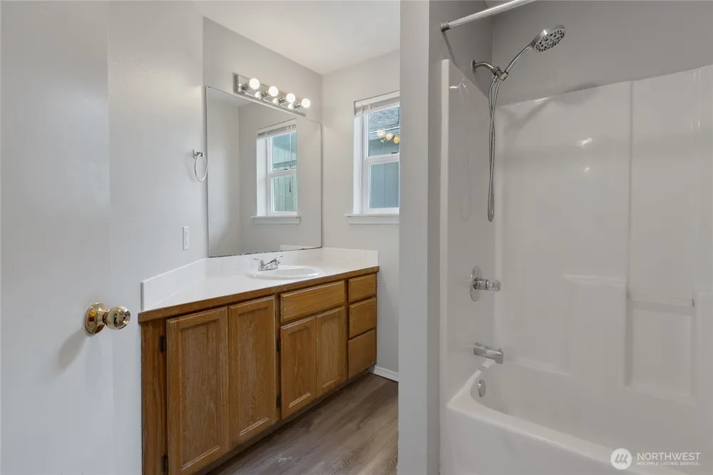 6814 131st Street Ct E Puyallup, WA 98373