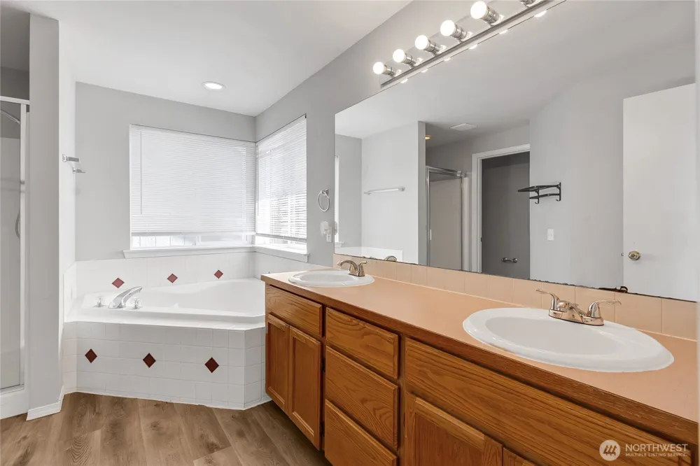 6814 131st Street Ct E Puyallup, WA 98373