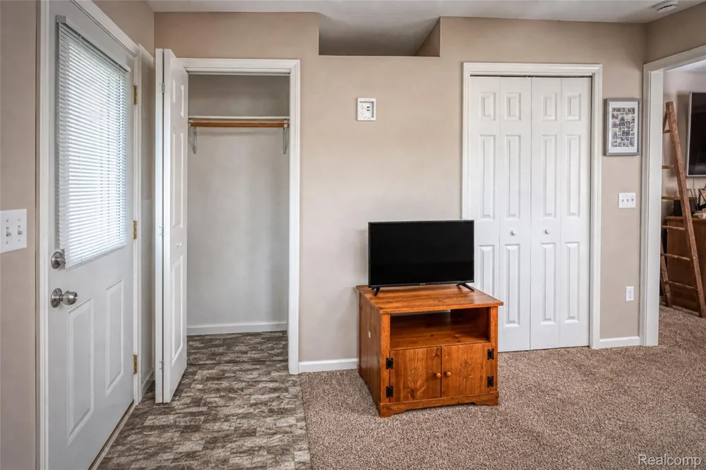 7122 Ben Franklin Drive Lexington Township, MI 48450
