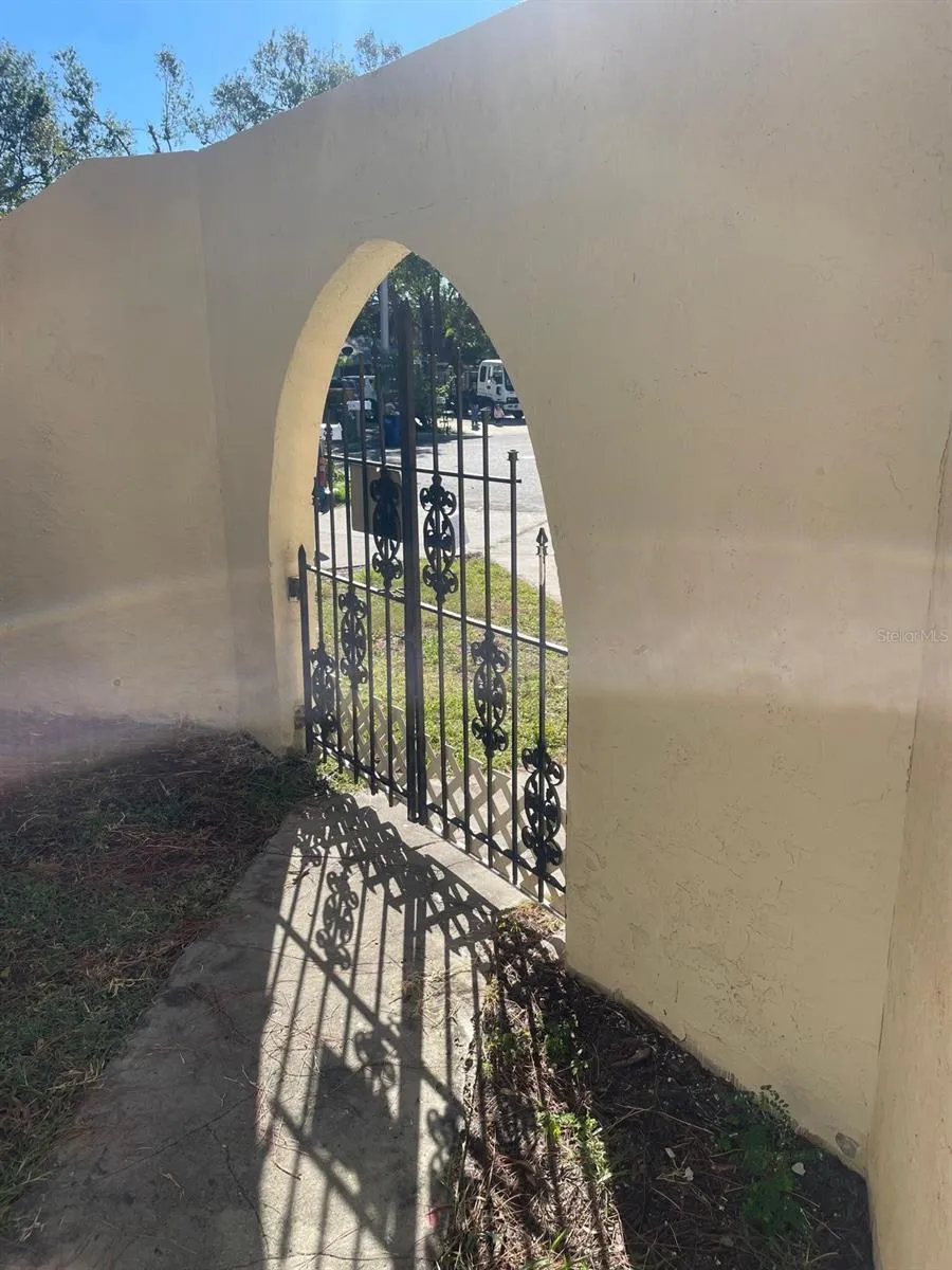 613 61ST AVENUE TERRACE E #613 Bradenton, FL 34203