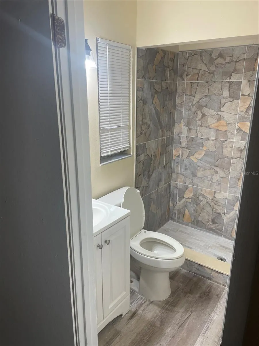 613 61ST AVENUE TERRACE E #613 Bradenton, FL 34203