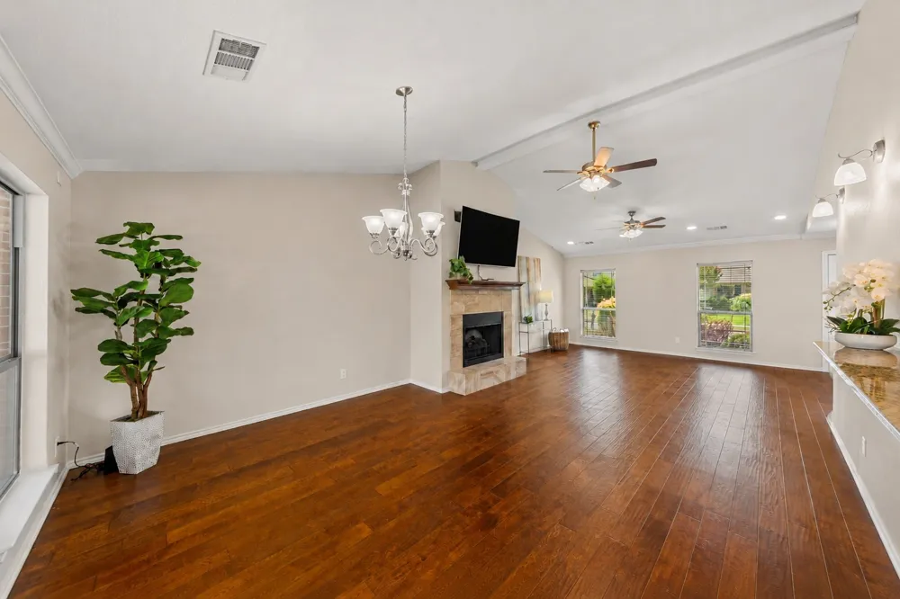 8825 Davis Street Rowlett, TX 75088