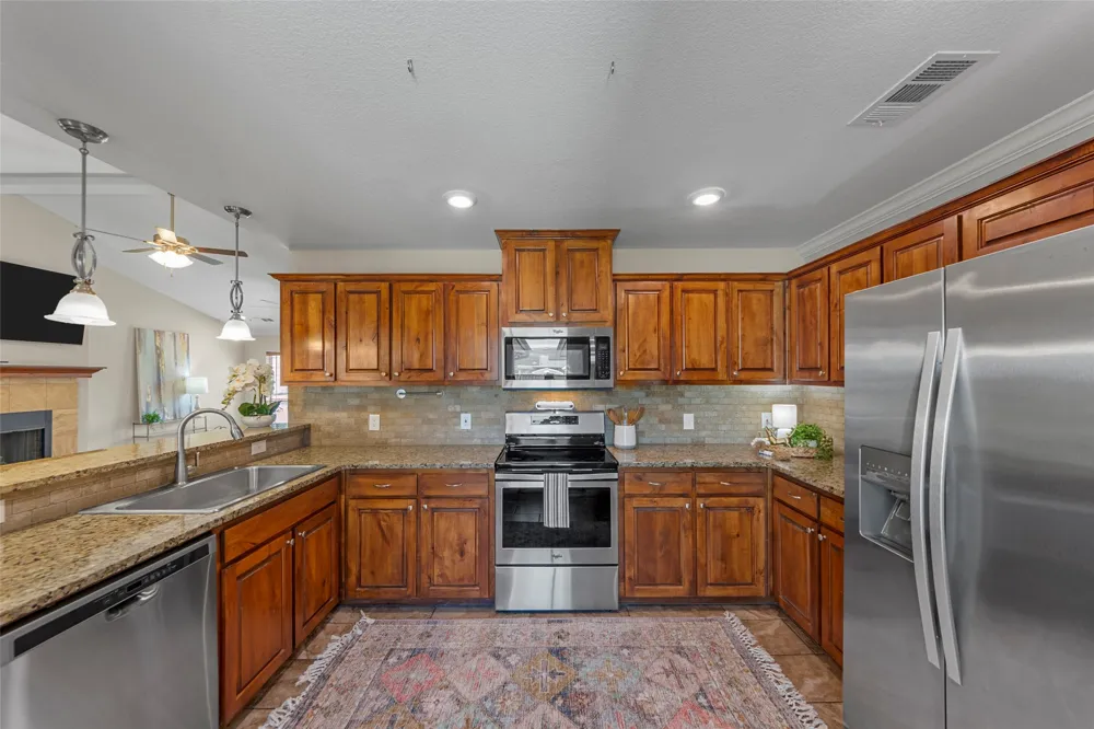 8825 Davis Street Rowlett, TX 75088