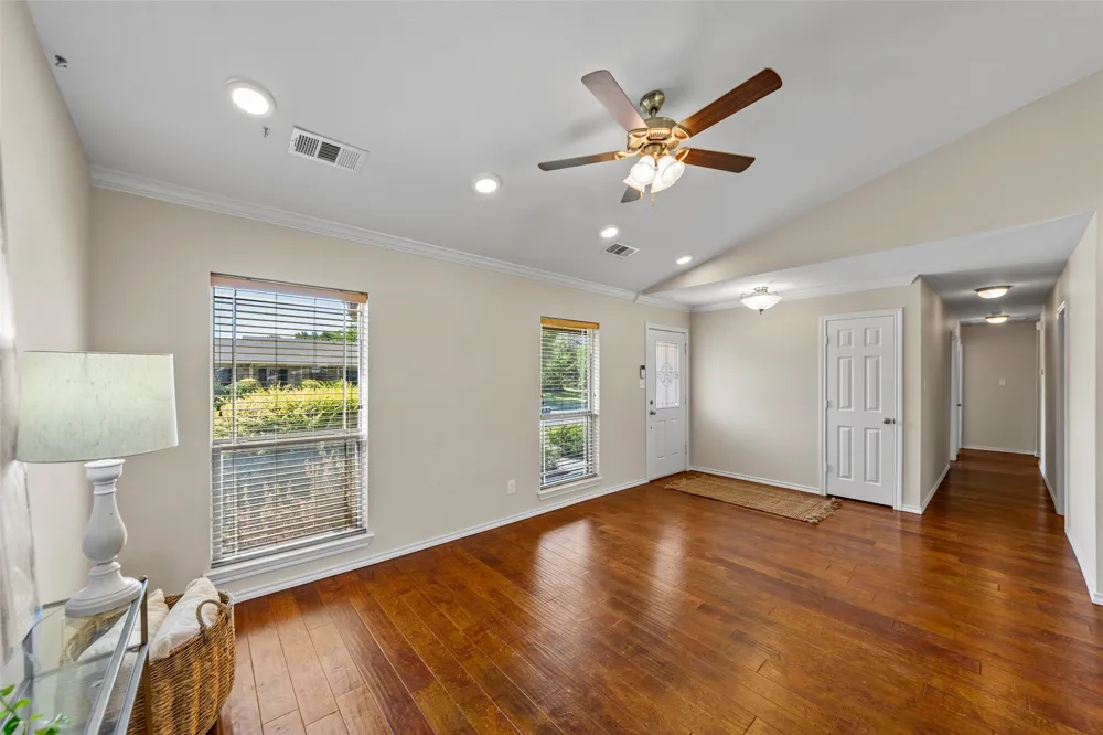 8825 Davis Street Rowlett, TX 75088